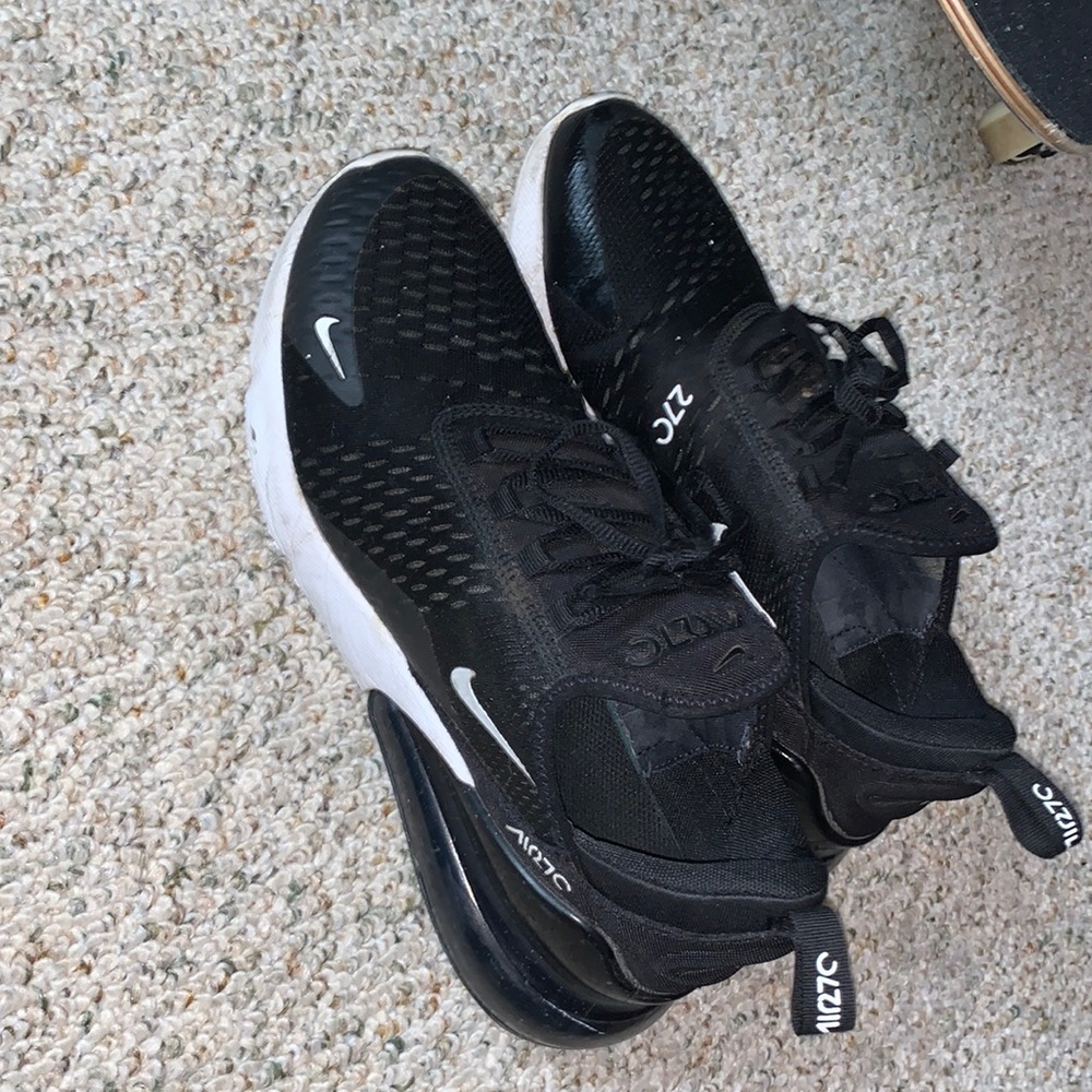 Size 8/5 Nike air max 270